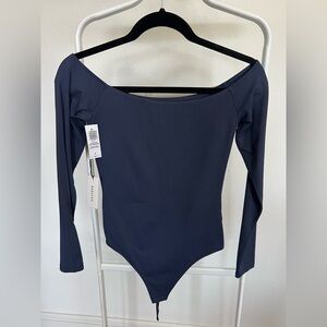NWT - Aritzia Contour Bodysuit - Off-the-shoulder - Size: S